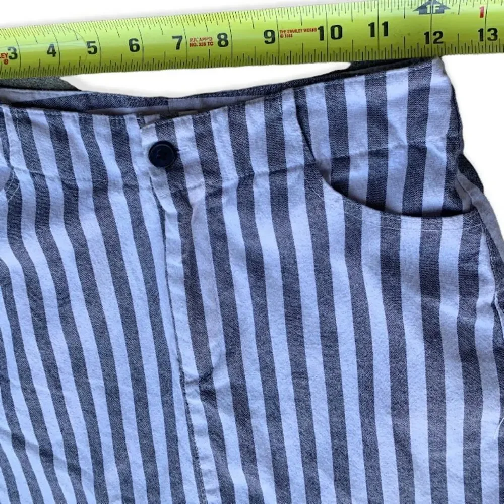 Brandy Melville Gray and White Mini Skirt Size XS